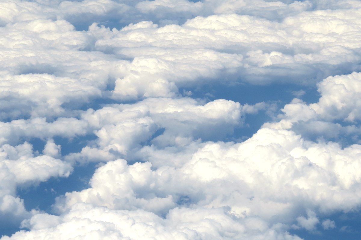 上空からの雲の無料写真